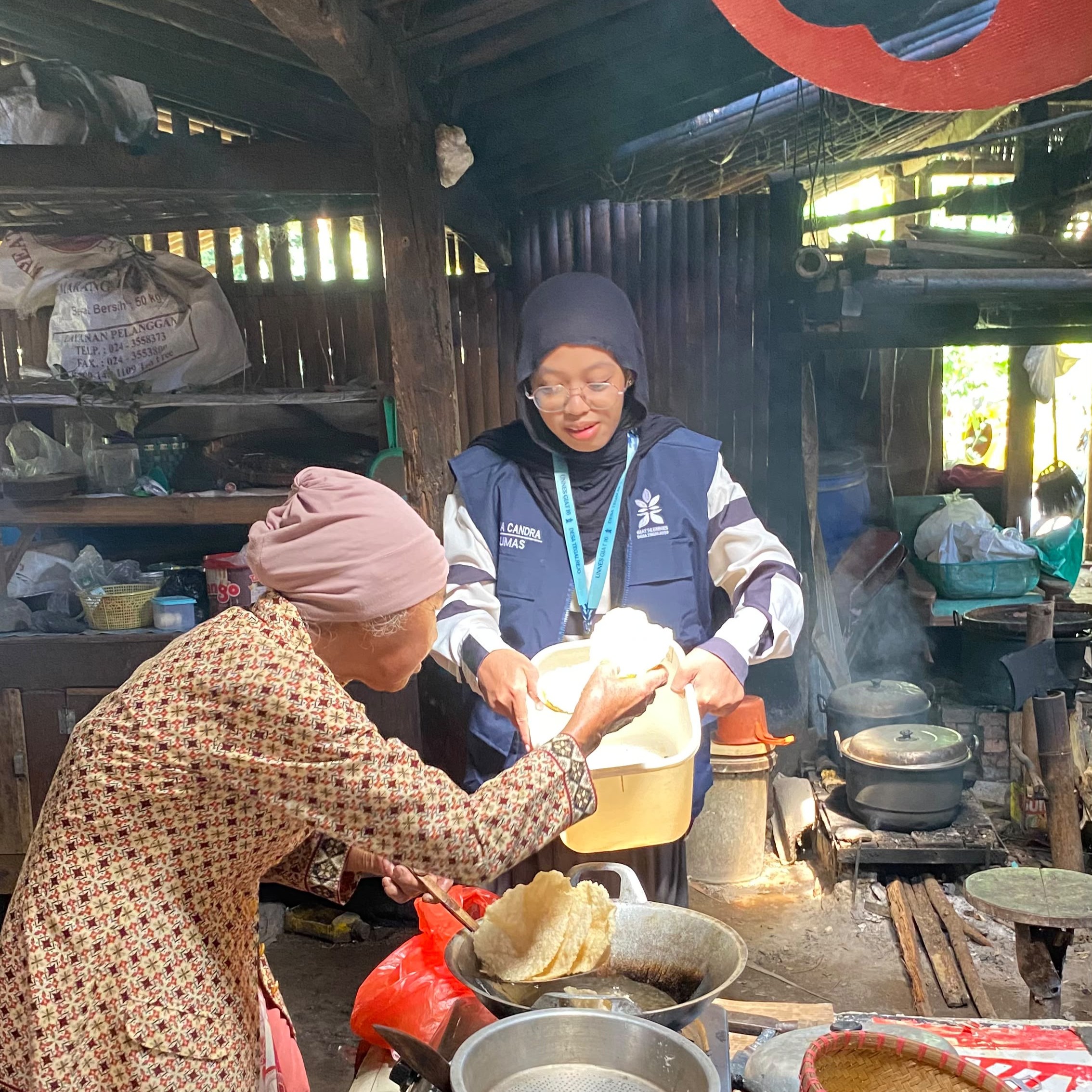 Pendampingan Pembuatan NIB oleh Mahasiswa KKN di Desa Tegalrejo
